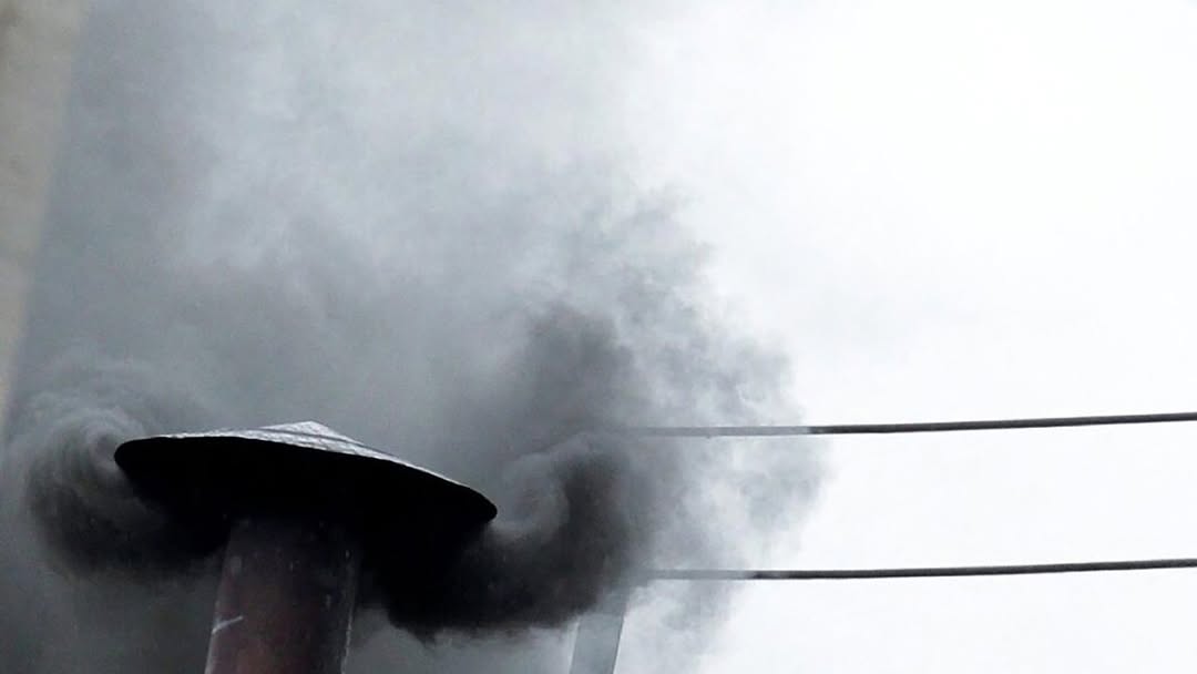 The First Day of the Conclave Ends in Black Smoke
